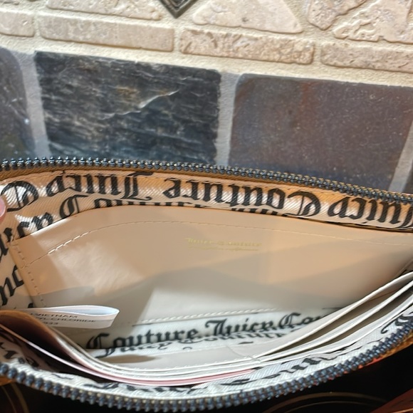 NWT Juicy Couture Wristlet with cardholder pockets inside 6 x 10 - Picture 3 of 6